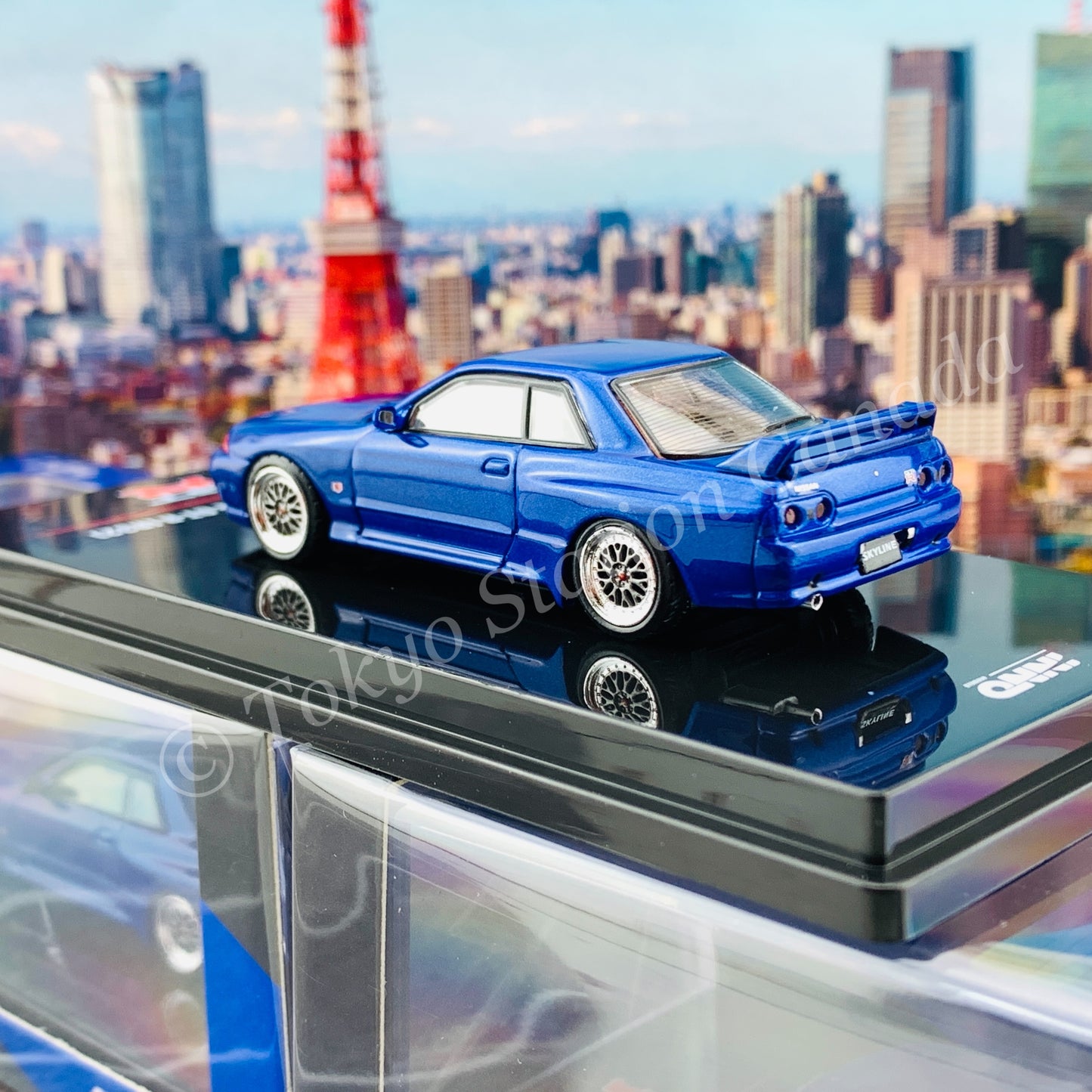 INNO64 1/64 NISSAN SKYLINE GT-R (R32) Blue  With Extra Wheels and Extra decals IN64-R32-BLU