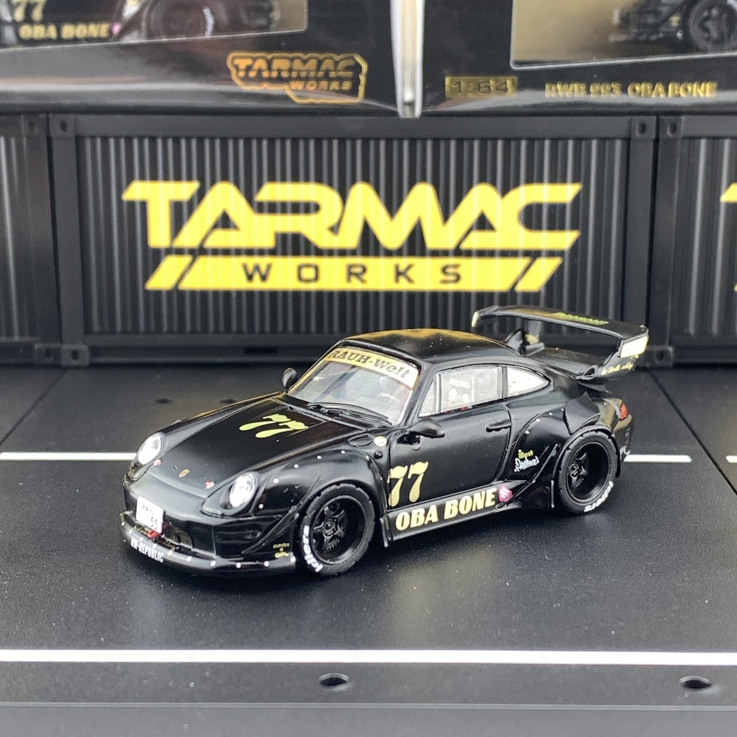 Tarmac Works 1/64 RWB 993 OBA BONE T64-017-OB