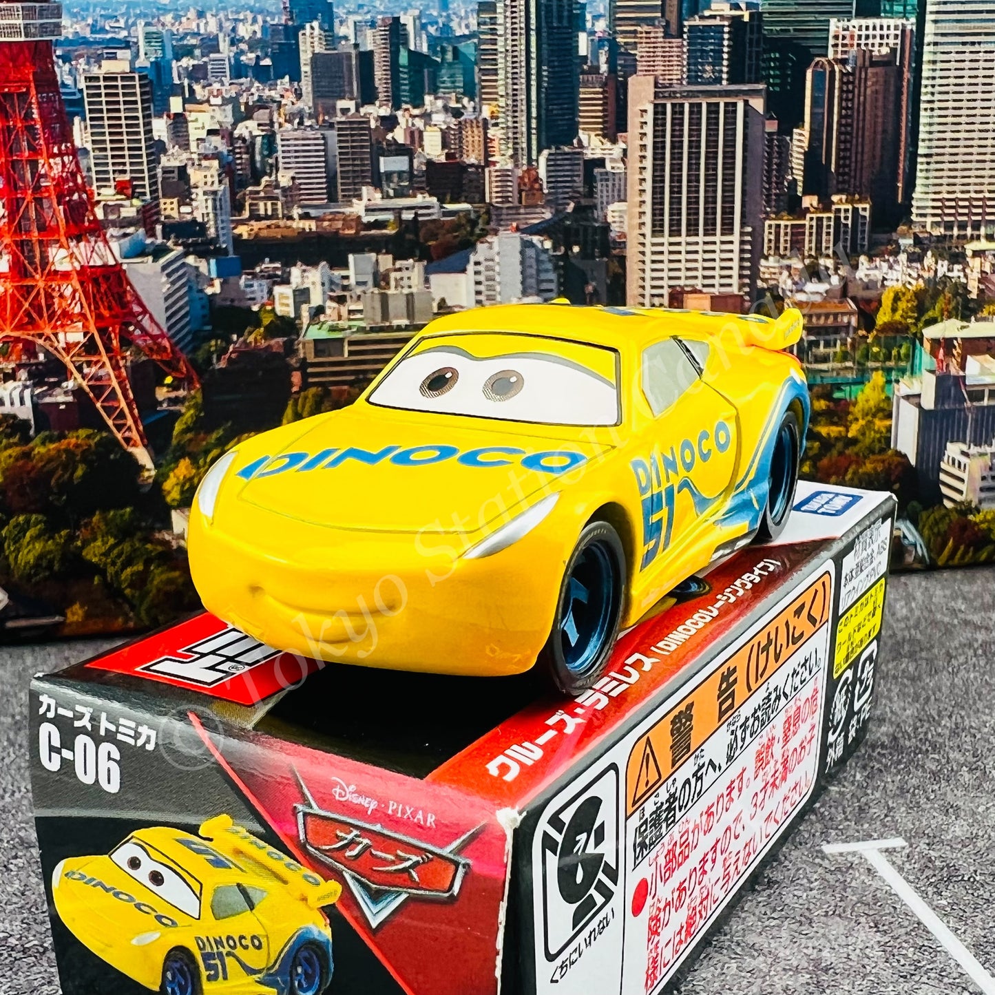 Cars Tomica C-06 Cruz Ramirez (DINOCO Racing Type) 4904810192855