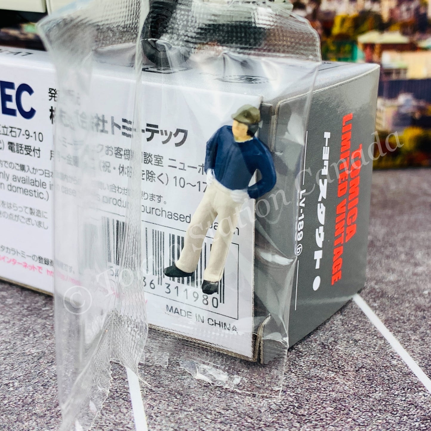 Tomytec Tomica Limited Vintage 1/64 Toyota Stout (white) LV-189b