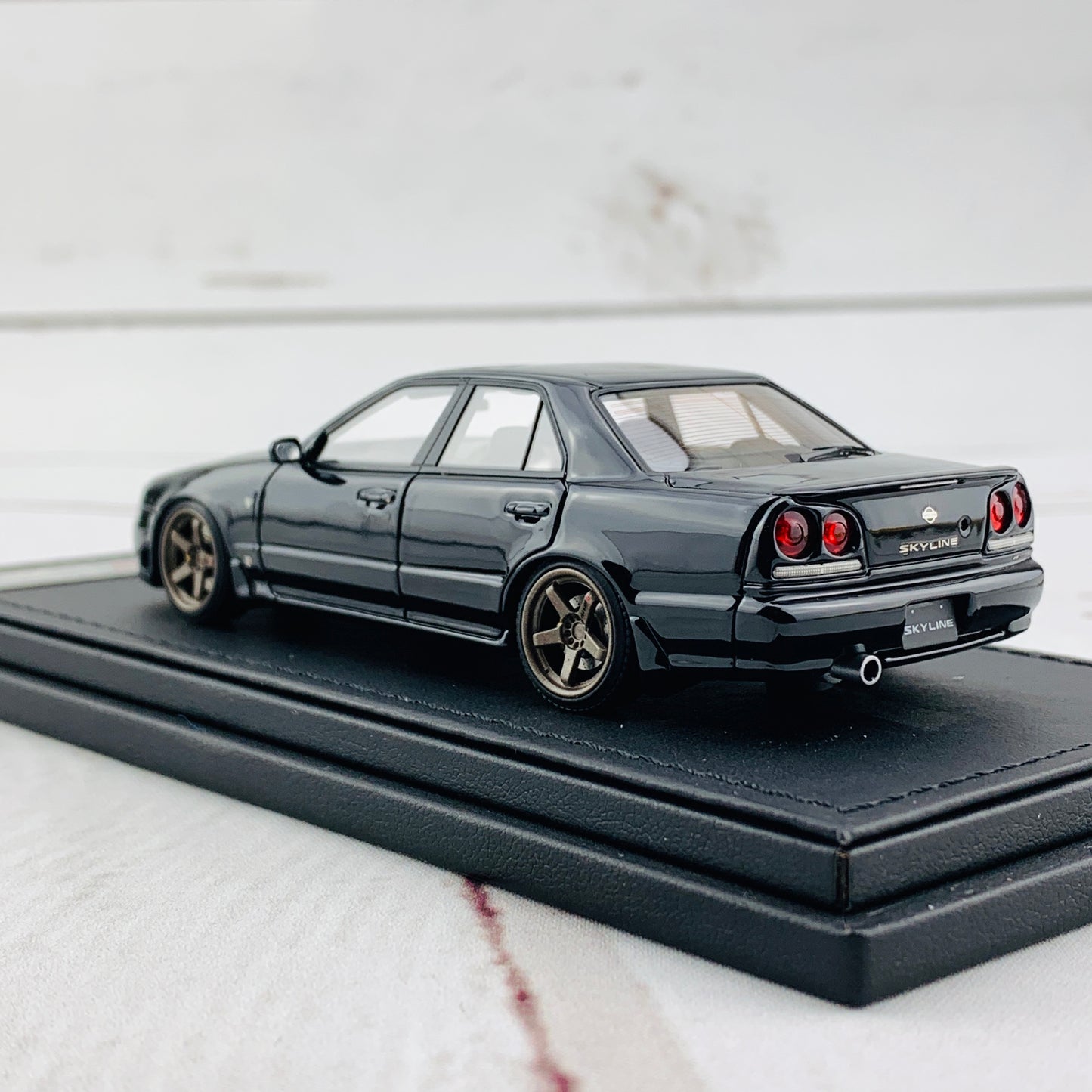 Ignition Model 1/43 Nissan Skyline 25GT Turbo ER34 Black IG1614