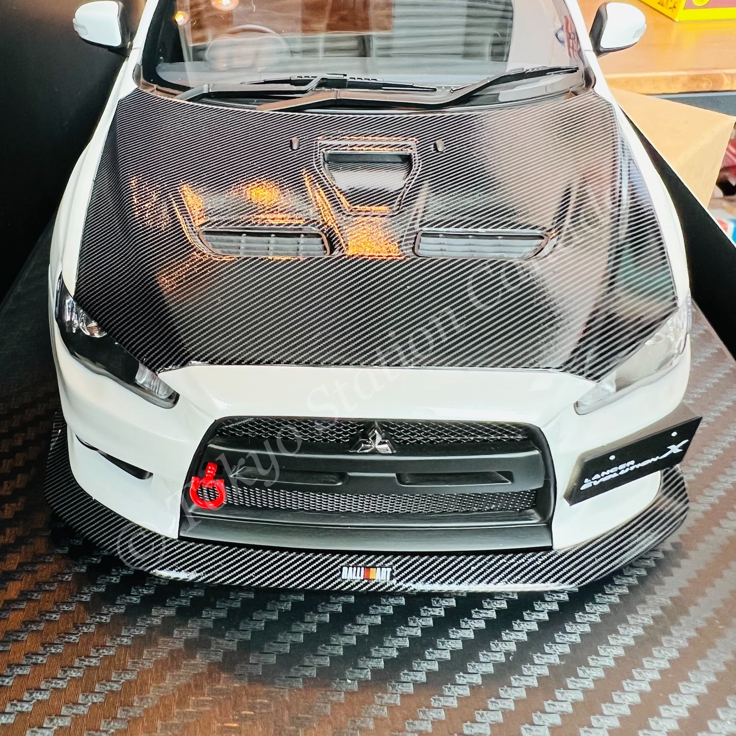 Ignition Model 1/18 Mitsubishi Lancer Evolution X (CZ4A) Pearl White IG2298