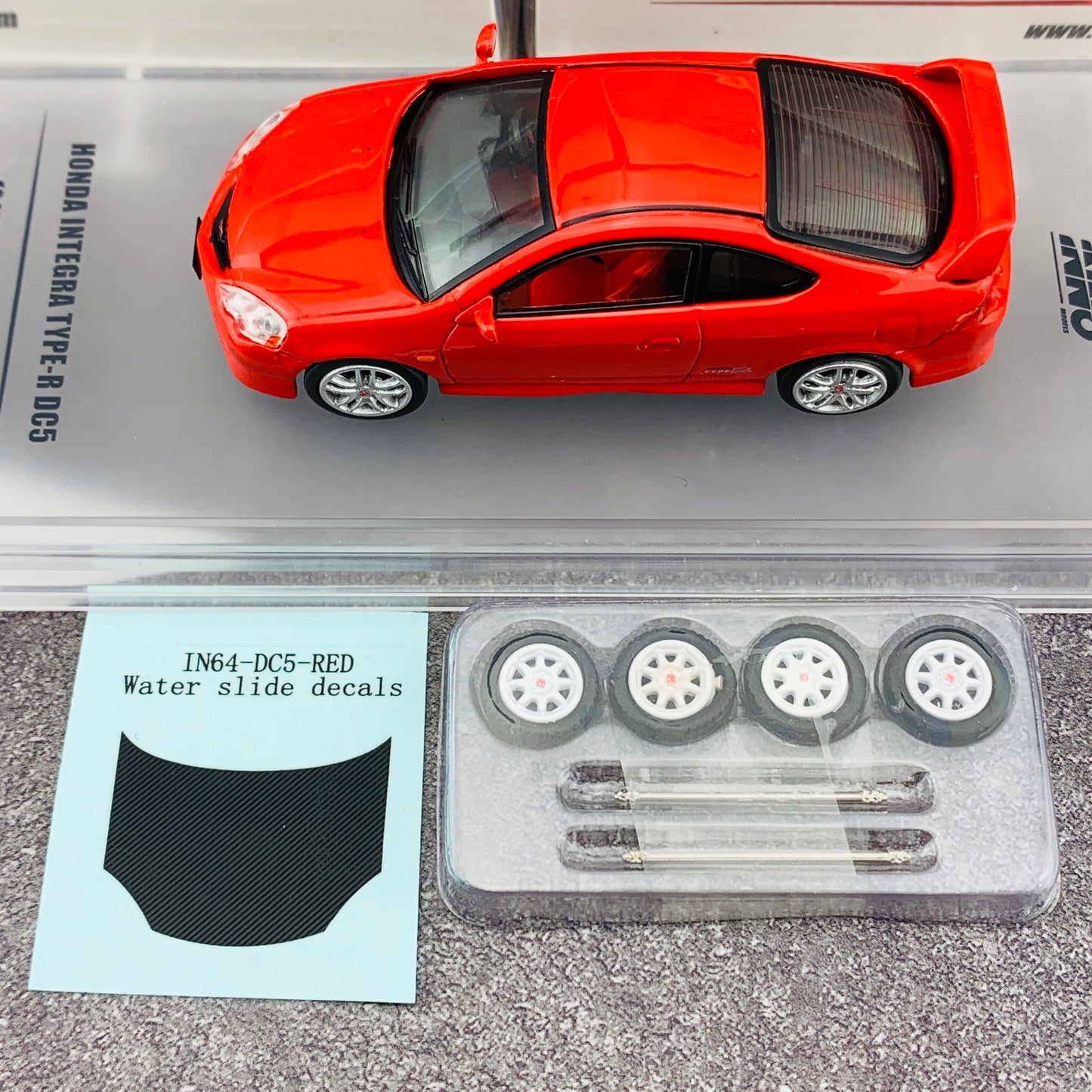 INNO64 1/64 HONDA INTEGRA TYPE-R DC5 RED IN64-DC5-RED