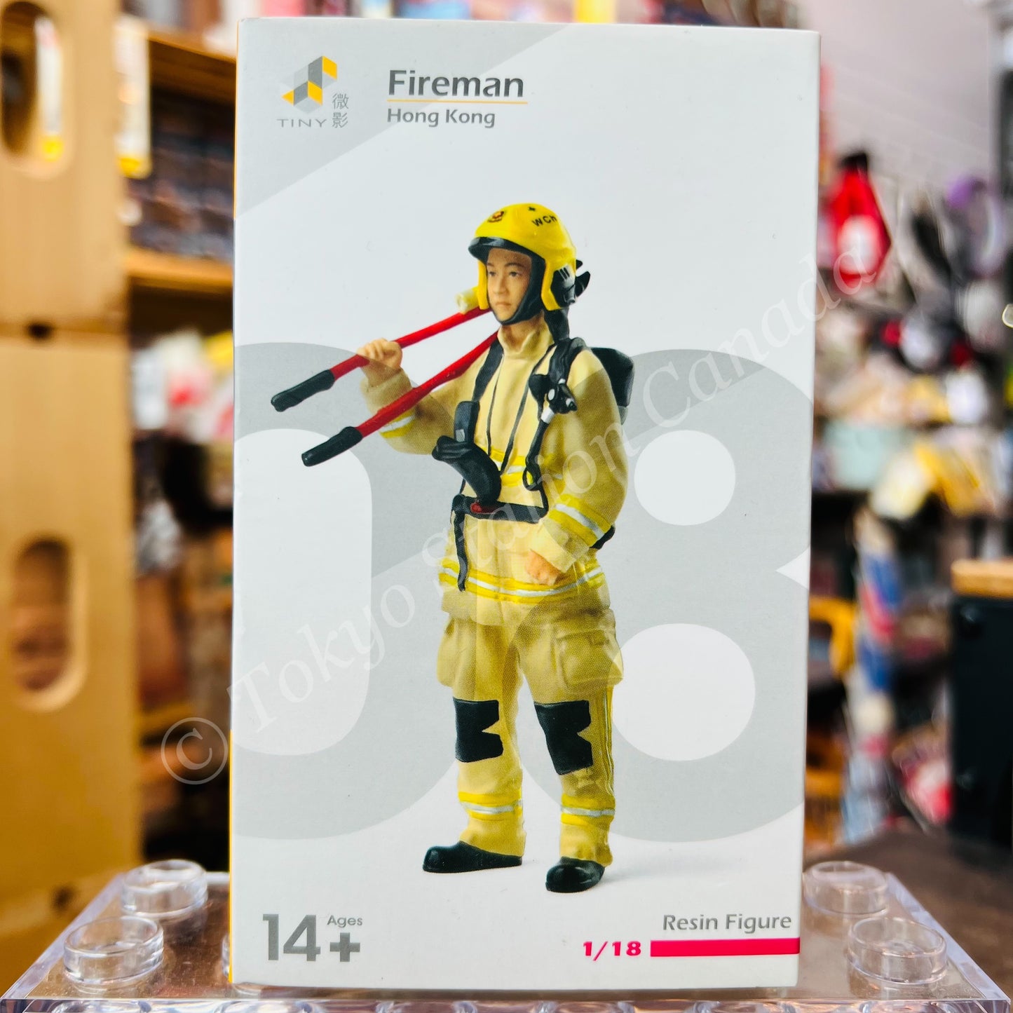 TINY 微影 1/18 Resin Figure 08 Fireman Hong Kong ATRF18008