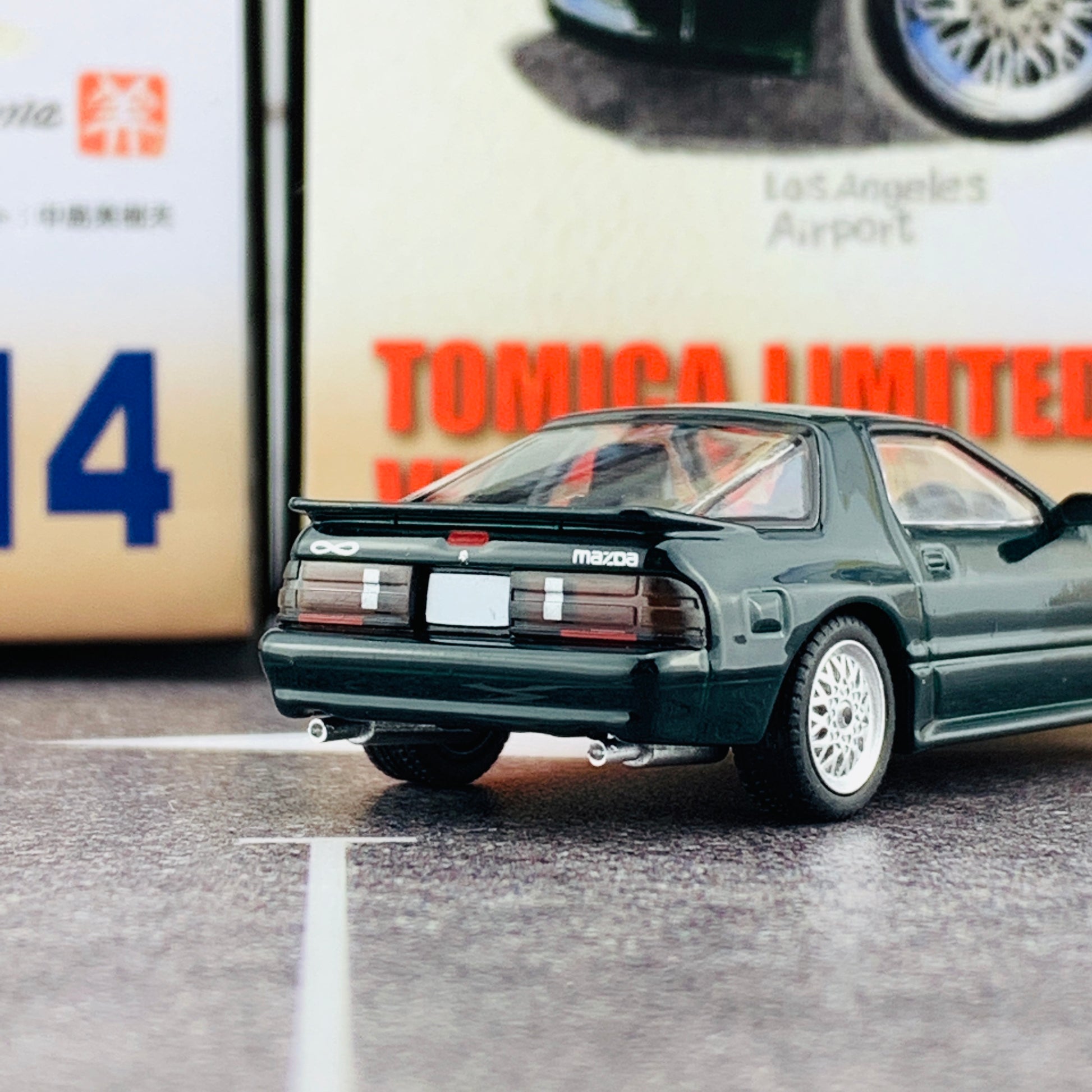 Tomica Limited Vintage Neo 1/64 Mazda Savanna RX7 Infini FC3S (Year 1991) The Japanese car Era Vol. 14