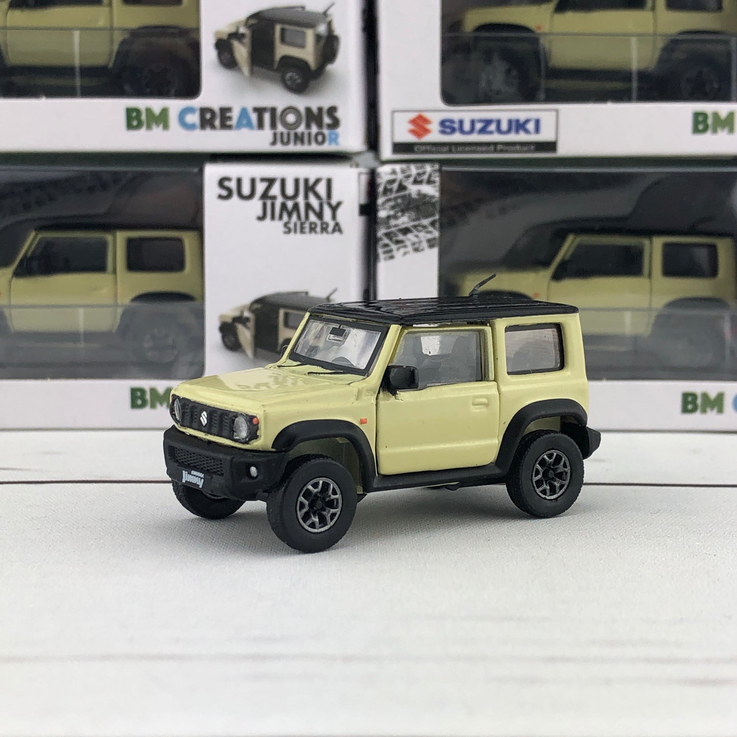 BM Creations 1/64 Suzuki Jimny Sierra (JB74) RHD - Chiffon Ivory Metallic/Bluish Black Pearl 3 Top 64B0001