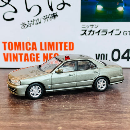 Tomica Limited Vintage Neo 1/64 ABUNAI VOL.04 Nissan Skyline GT Police (Silver)