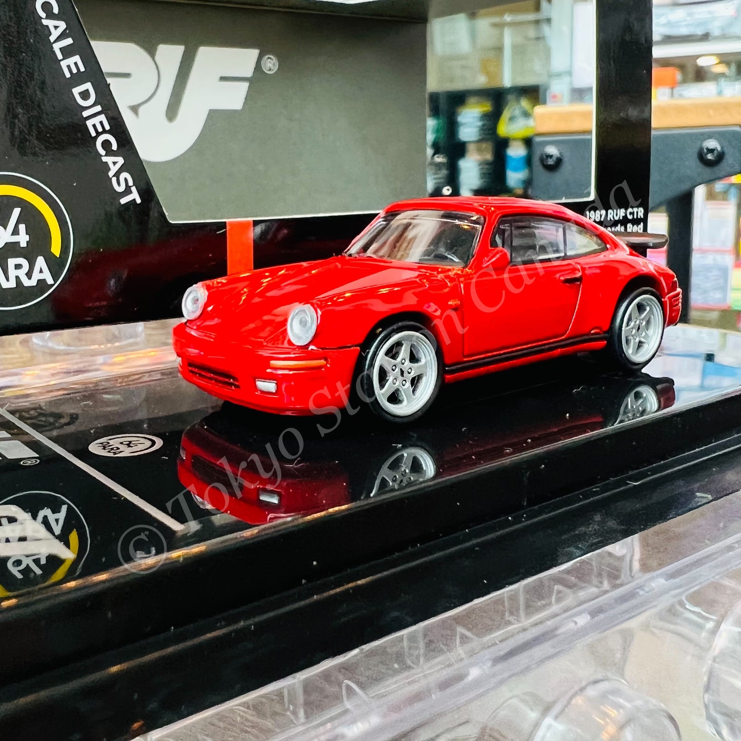 PARA64 1/64 1987 RUF CTR Guards Red LHD PA-55294