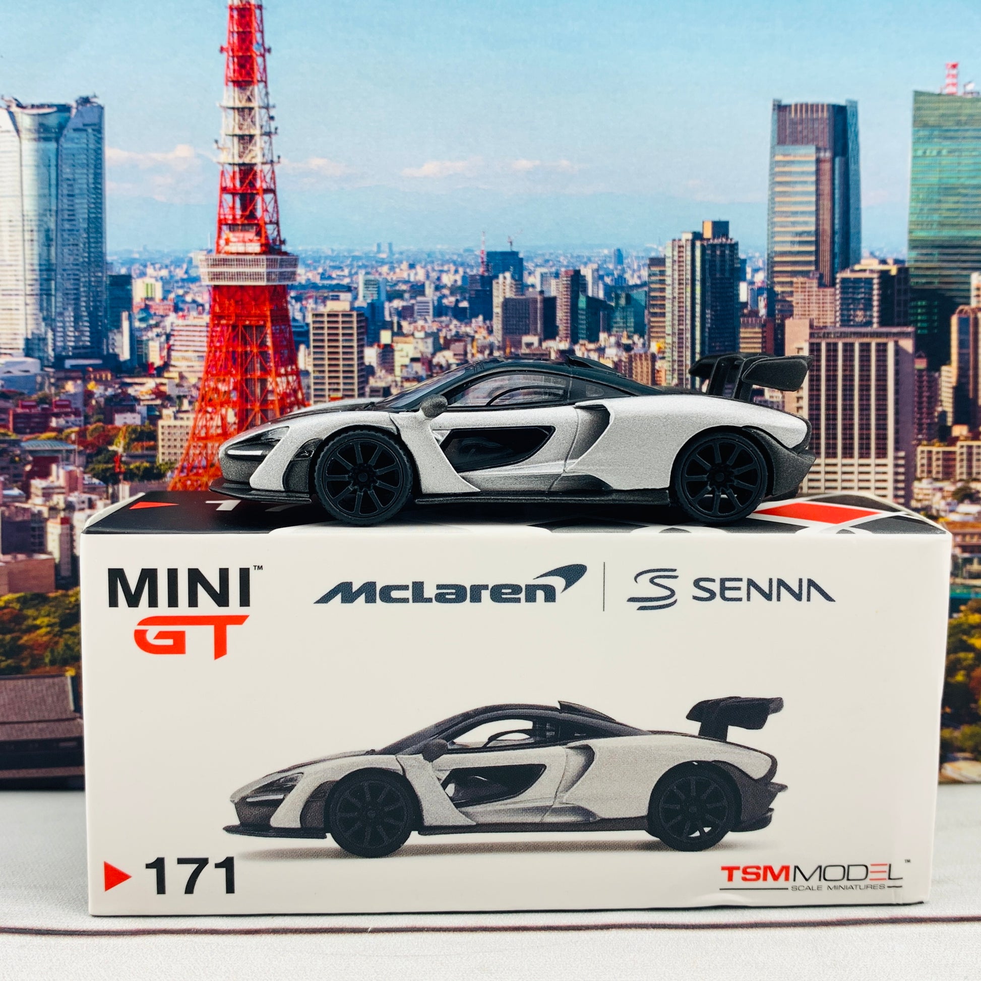 MINI GT 1/64 McLaren Senna Silver RHD MGT00171-R