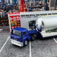 TOMICA 149 Isuzu Giga Special High Pressure Tank Transport Vehicle