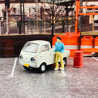 Tomytec Tomica Limited Vintage 1/64 Mazda Porter Cab one side open White LV-185b