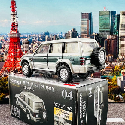 Tomica Premium 04 Mitsubishi Pajero