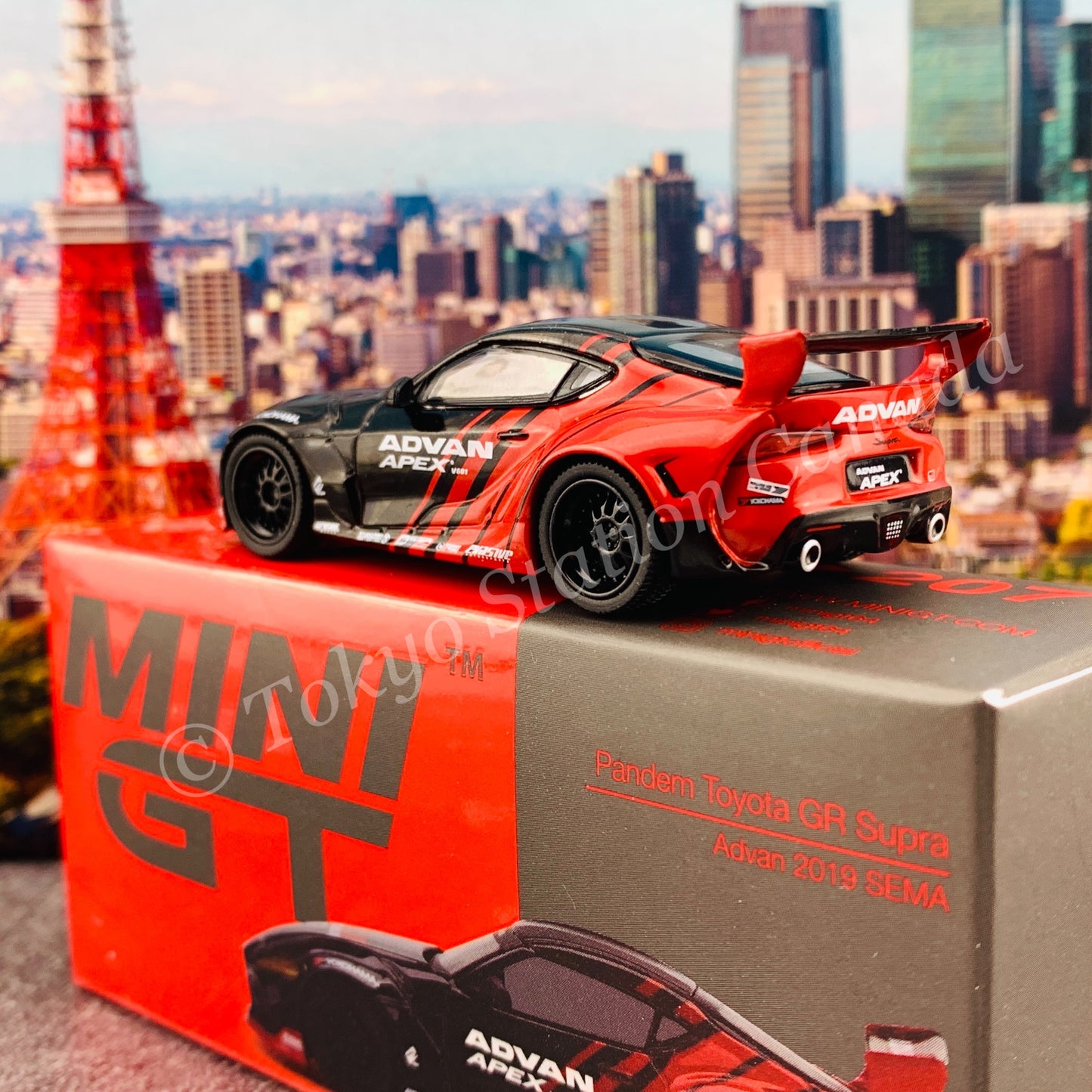 MINI GT 1/64 Pandem Toyota GR Supra V1.0 ADVAN  SEMA 2019 LHD MGT00207-L