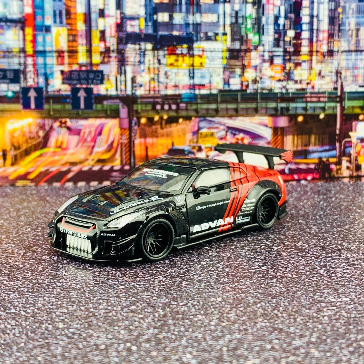 MINI GT 1/64 LB★WORKS Nissan GTR R35 Type 2 Rear Wing version 3 Advan Japan Exclusive RHD MGT00074-R