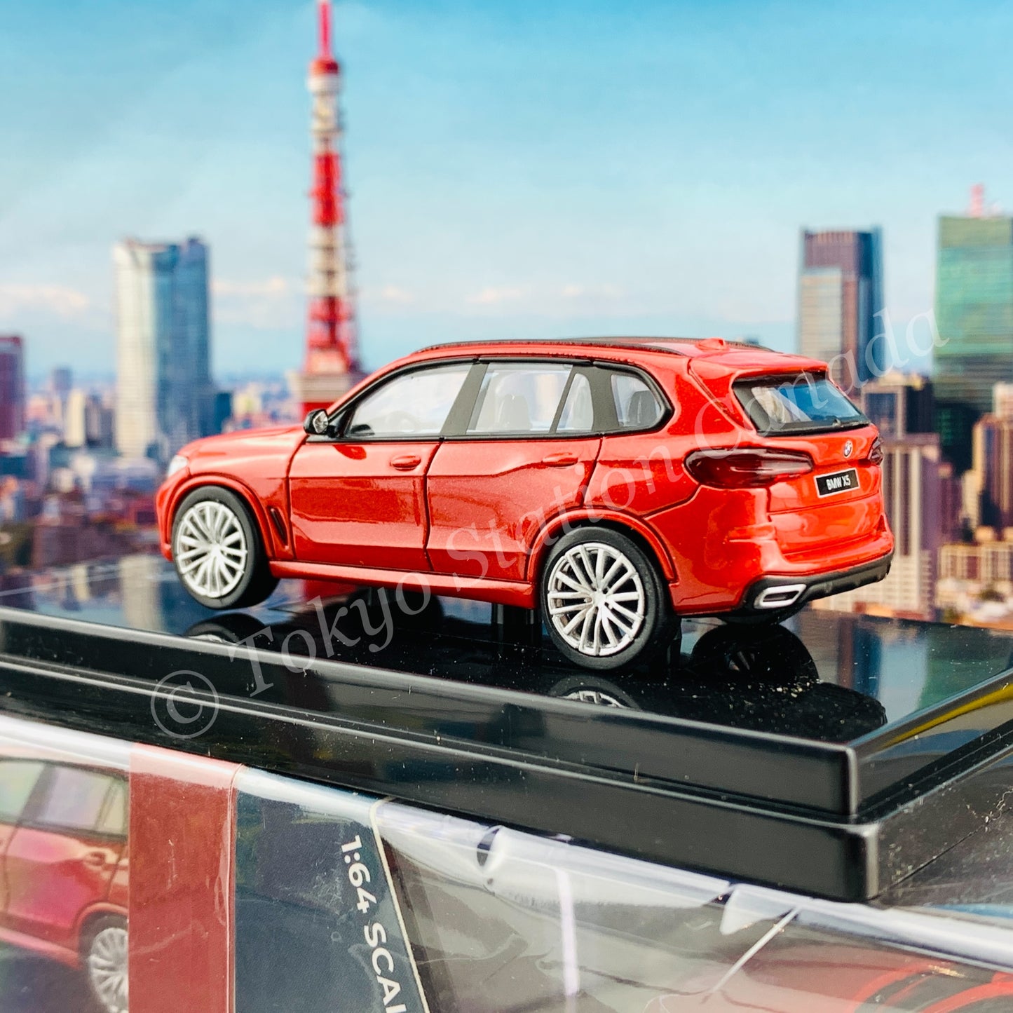 PARA64 1/64 BMW X5 Toronto Red LHD PA-55185