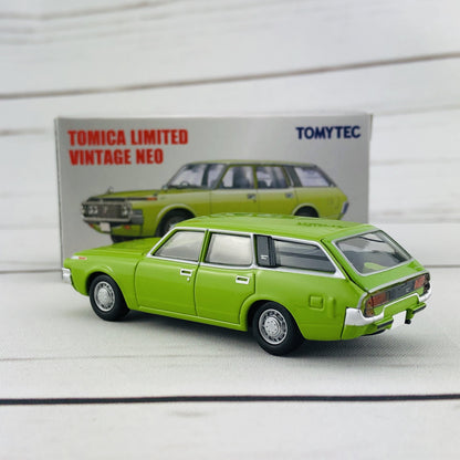 Tomica Limited Vintage 1/64 Toyota Crown Van Deluxe Green (1973) LV-N163a
