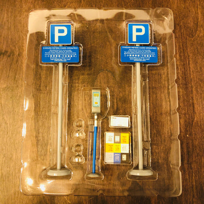 Tiny 1/18 001 2 Hours Meters Magnetic Memo Photo Stands 兩小時泊車路牌及咪錶套裝