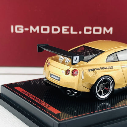 Ignition Model 1/64 Pandem R35 GTR Gold 1744