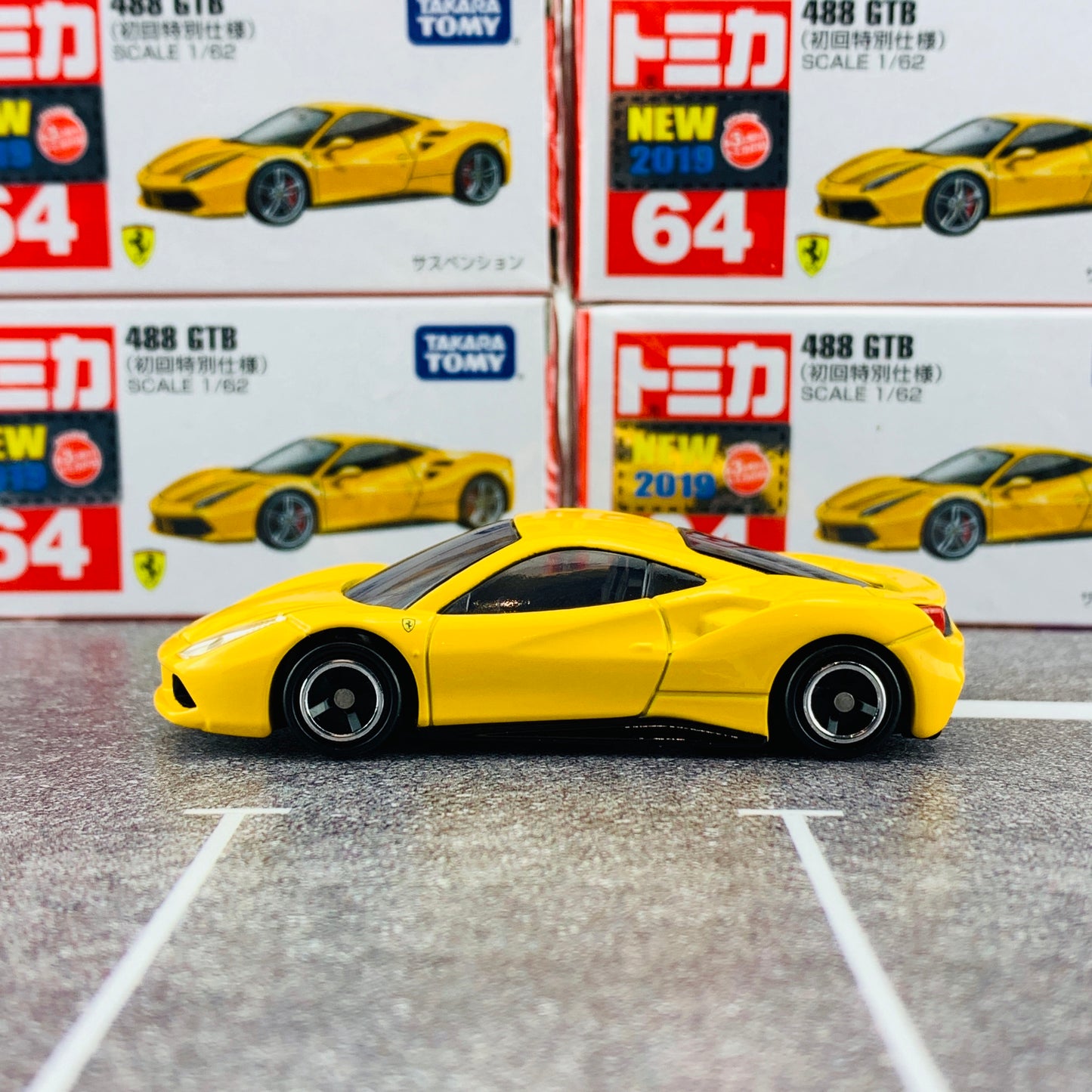 Tomica 64 Ferrari 488 GTB First Edition (初回特別仕様)