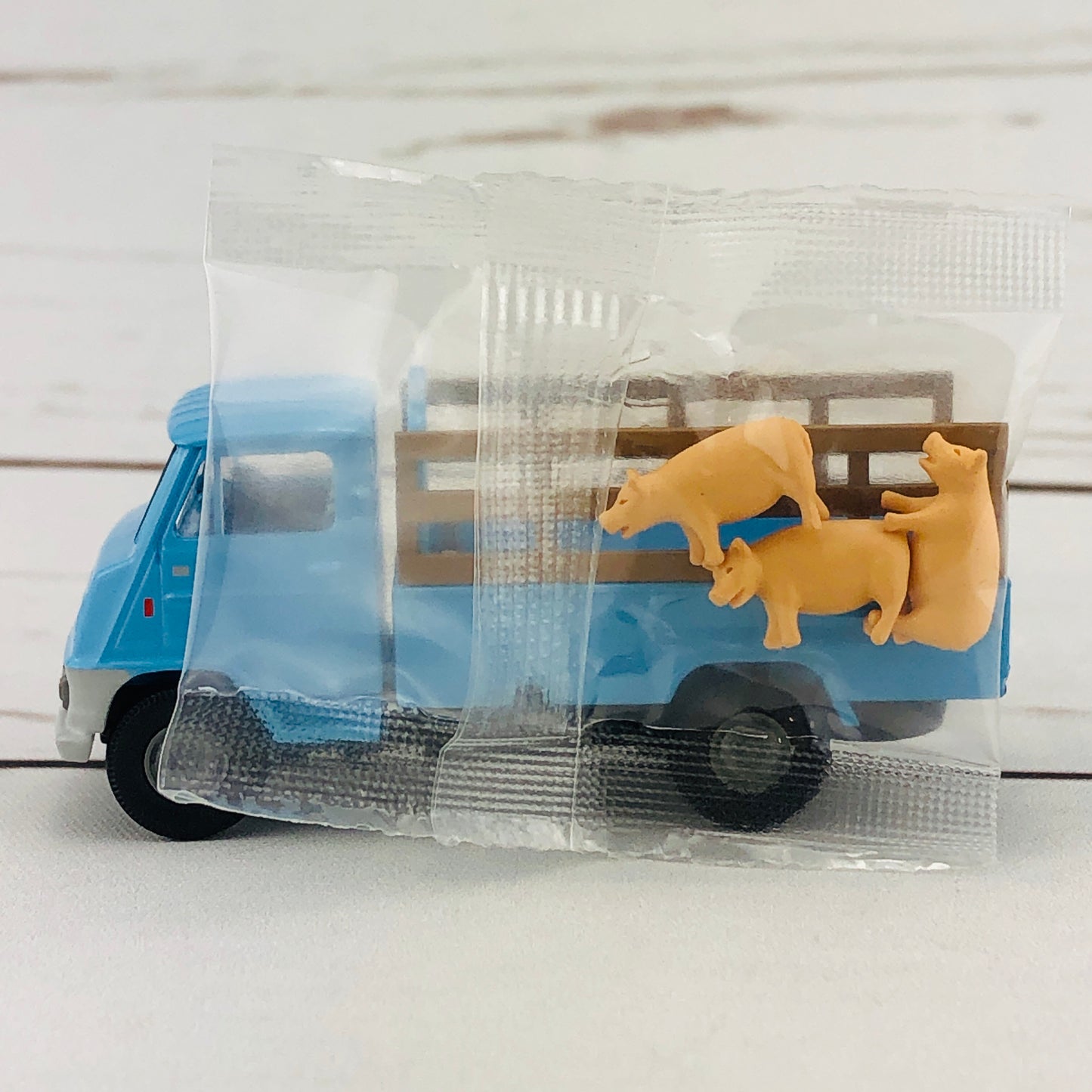Tomica Limited Vintage Toyota Toyoace Livestock Truck LV-72b