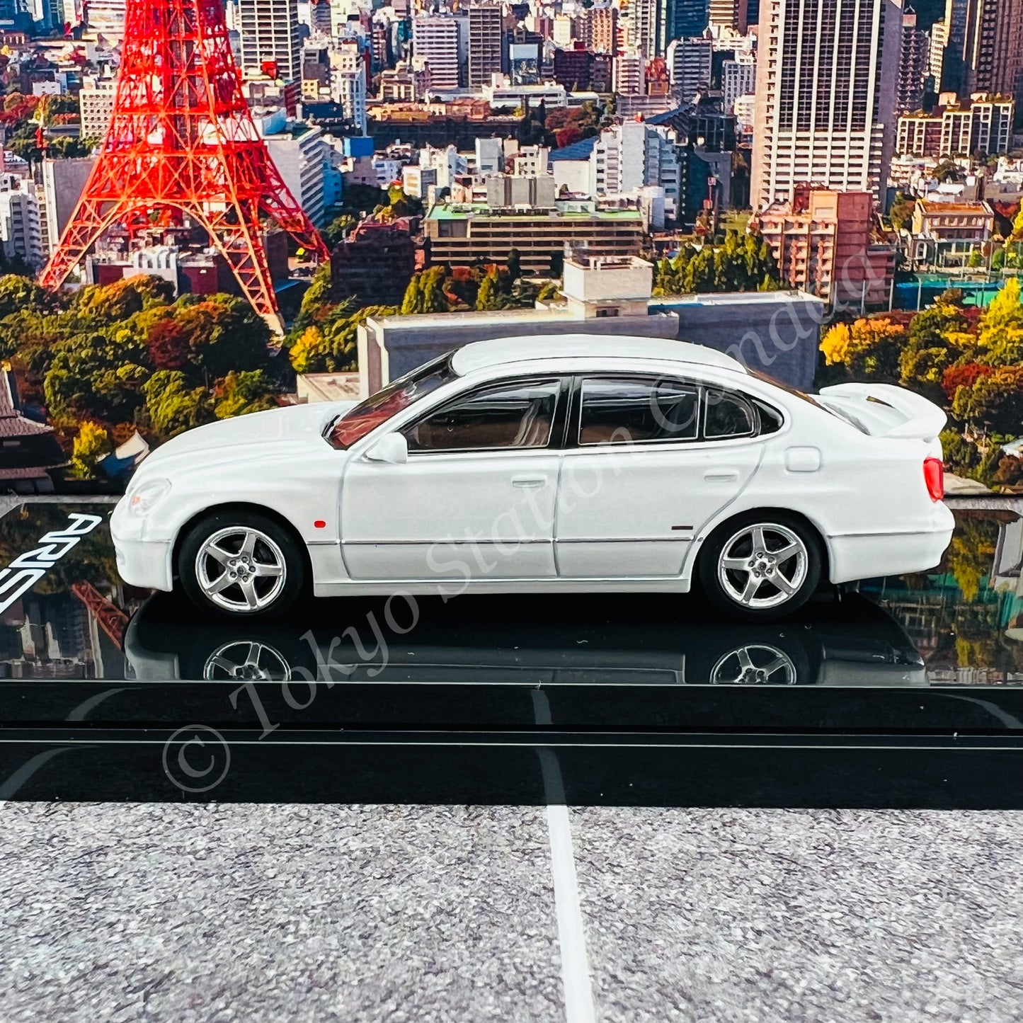 HOBBY JAPAN 1/64 Toyota ARISTO V300 VERTEX EDITION White Pearl HJ641030AW