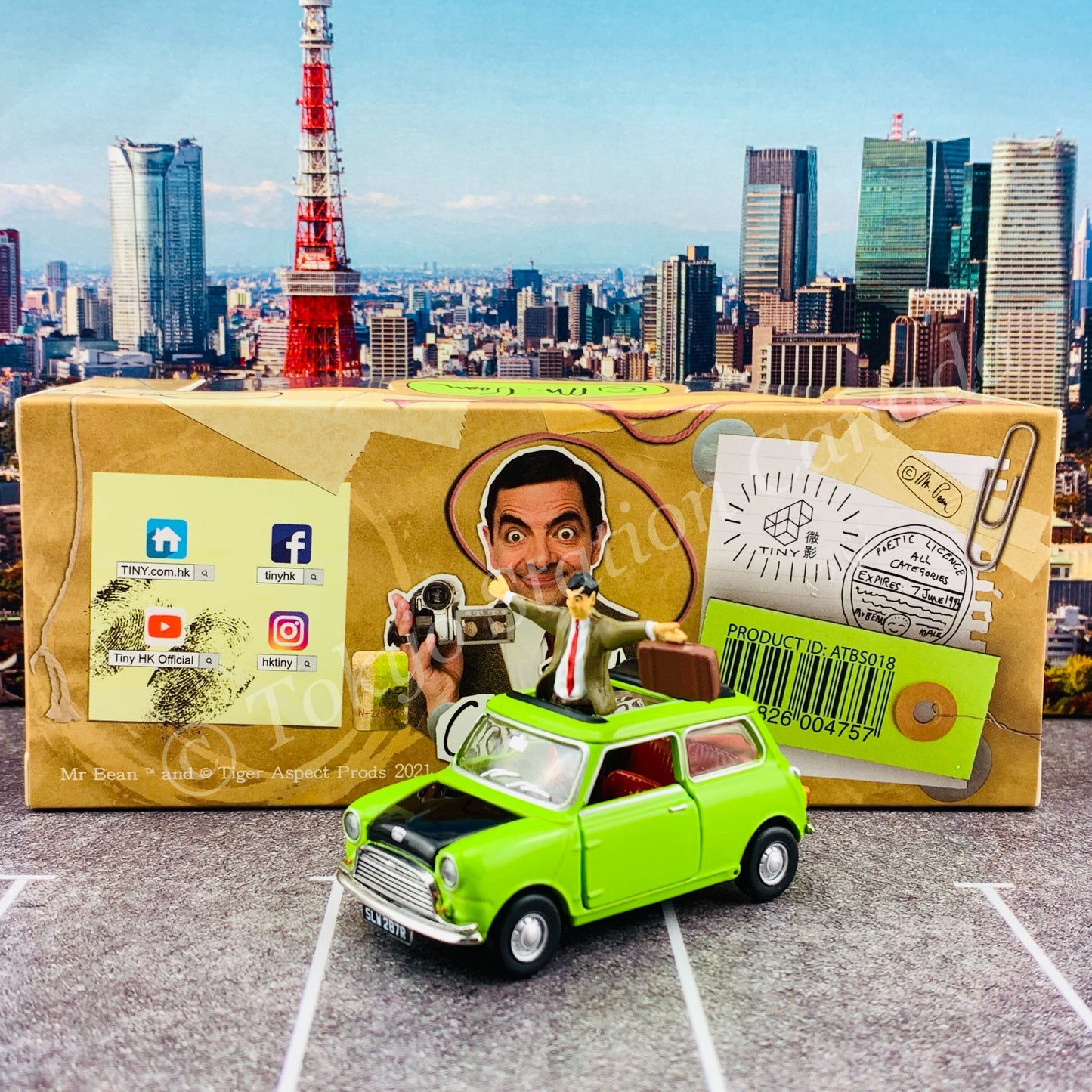 TINY 微影 Mr Bean's MINI Set ( Sunroof open Mini cooper + Mr Bean's Figure with suitcase) LHD ATBS018