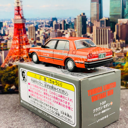 Tomytec Tomica Limited Vintage Neo 1/64 Toyota Crown Sedan Taxi (Checker Cab) LV-N219b