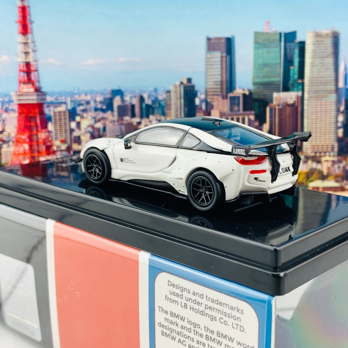 PARA64 1/64 Liberty Walk BMW i8 Black & White PA-55151