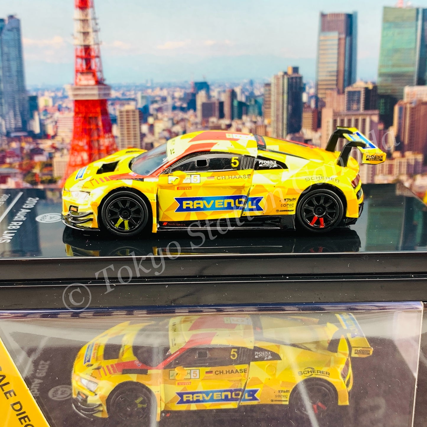 PARA64 1/64 Audi R8 LMS 2019 2019 FIA Macau GT Team Phoenix #5  LHD PA-55256