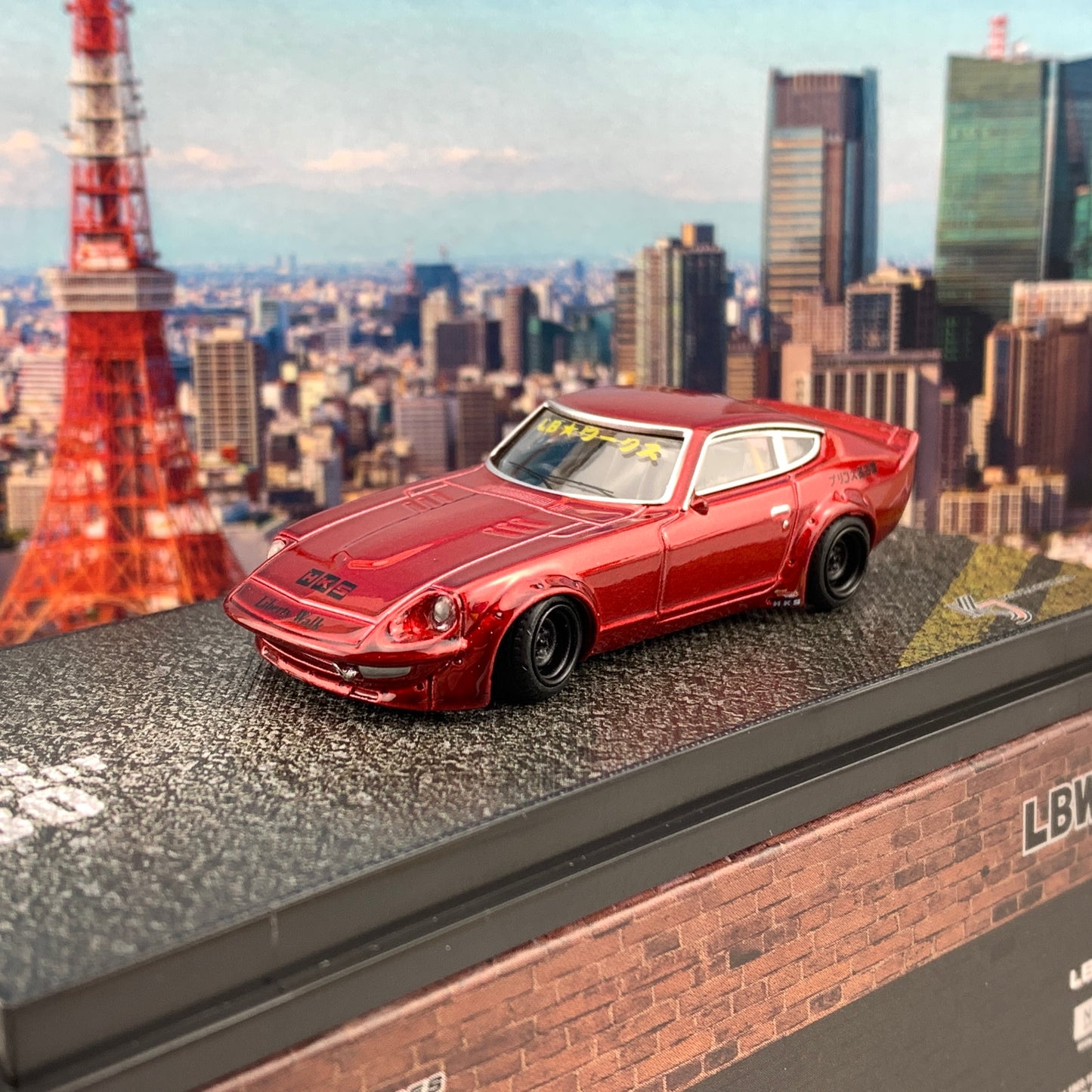 KJ MINIATURES 1/64 LBWK Nissan FairLady S30 Metallic Red KJ64003R
