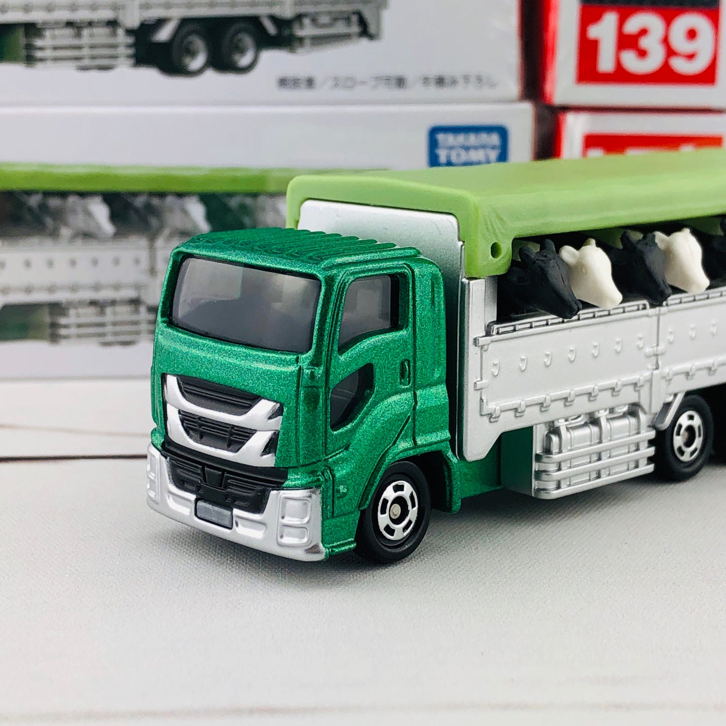 Tomica 139 Cattle Transporter