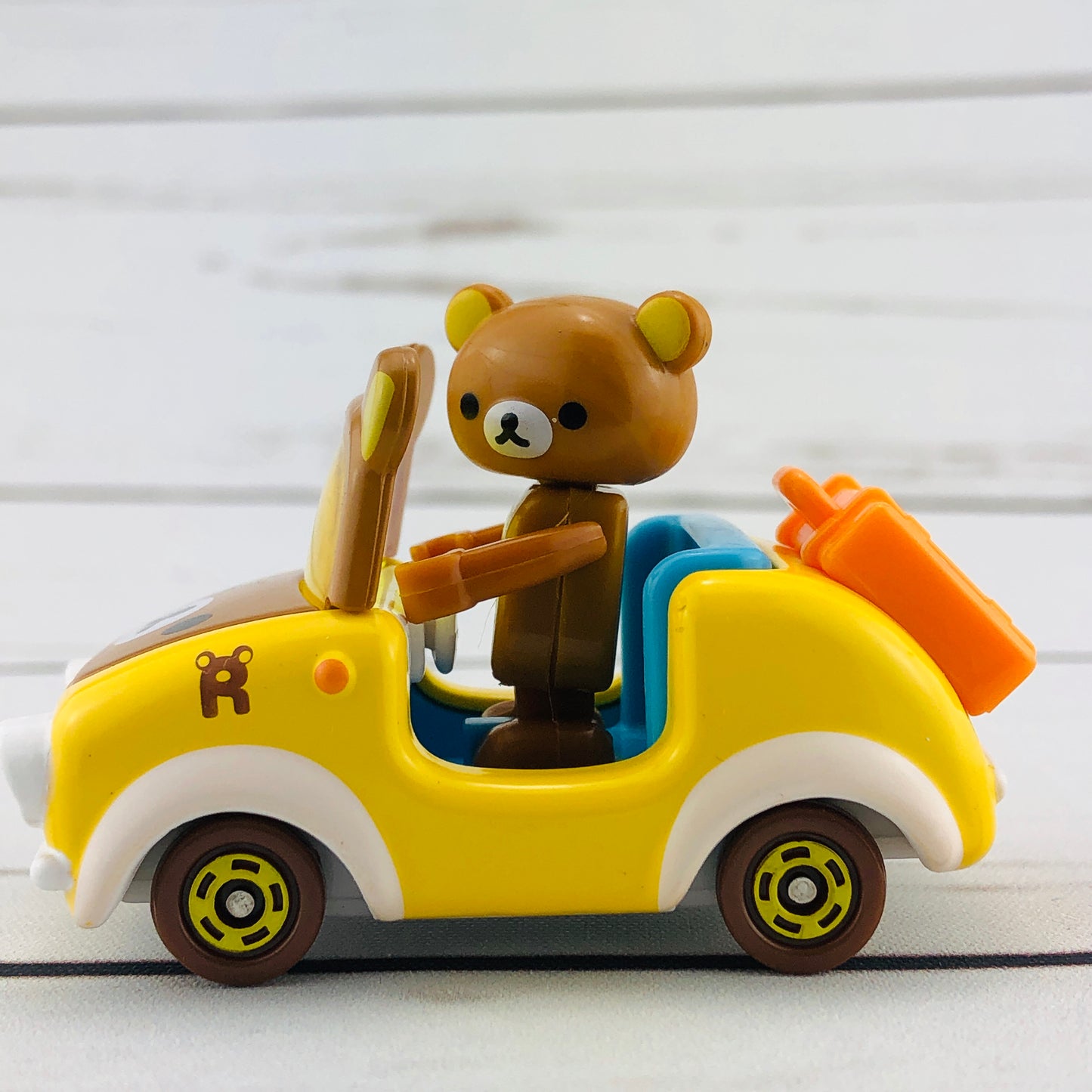 Dream TOMICA RIDE ON R07 Rilakkuma x Rilakkuma Car