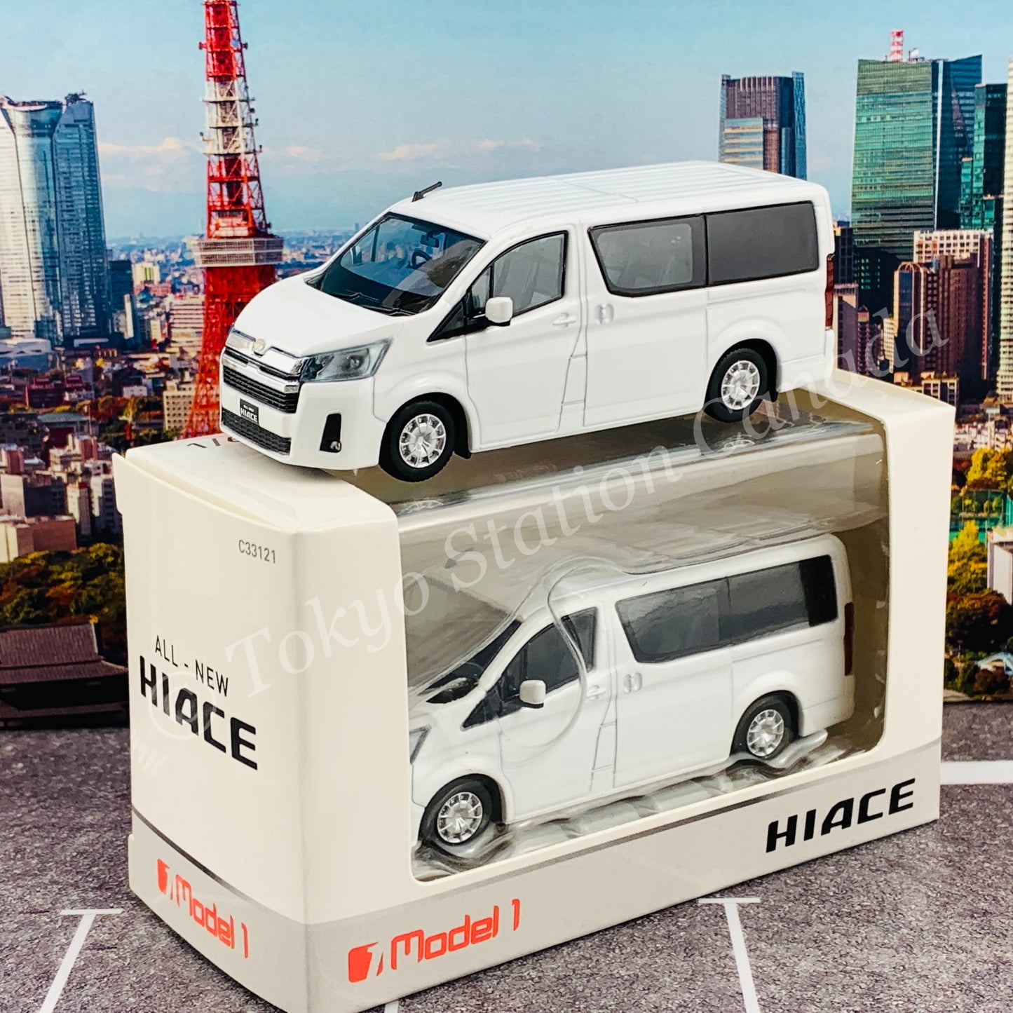 Model 1 1/64 Toyota Hiace 300 WHITE C33121