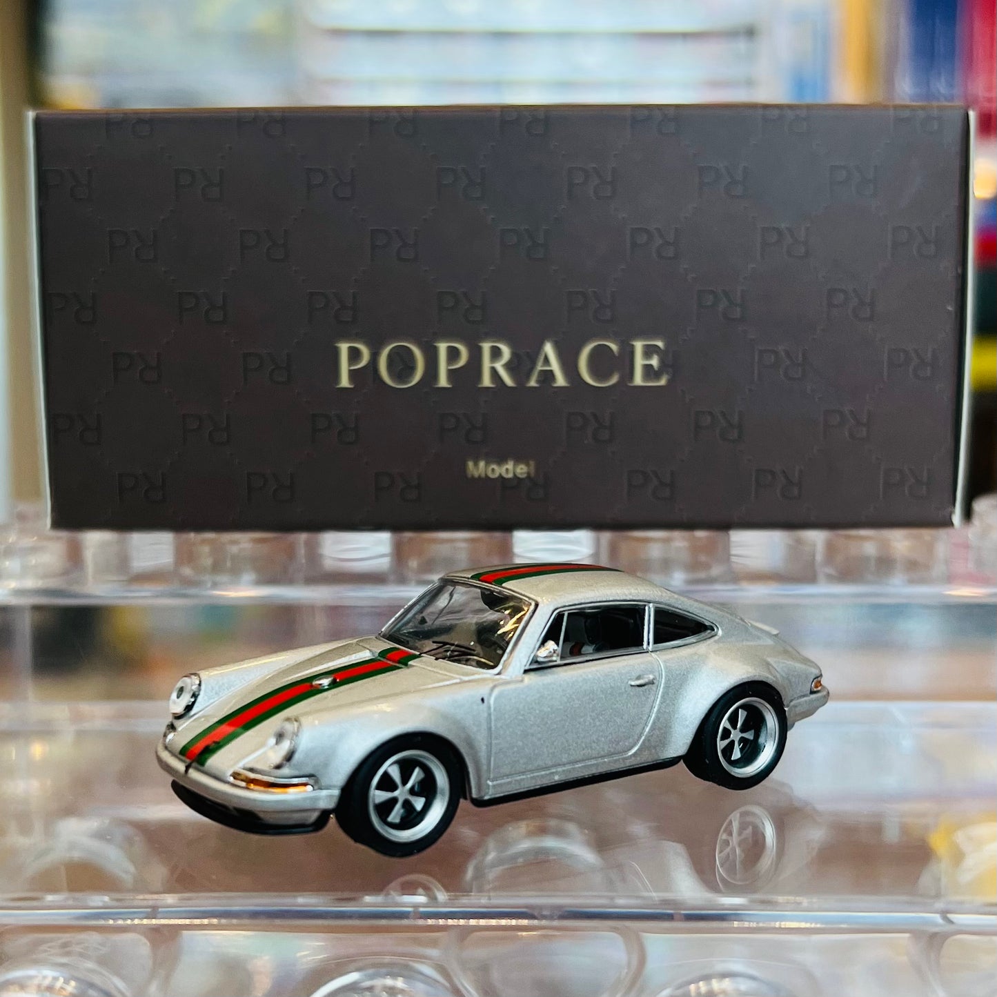 POPRACE 1/64 Singer 911 Metallic Grey Classic PA64-SGR-MGC