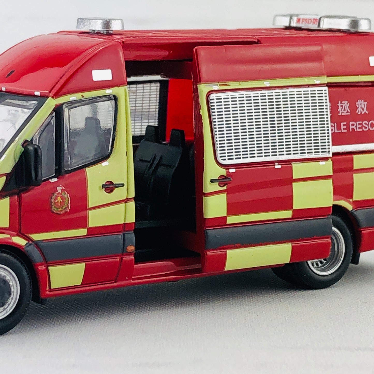 Tiny 165 High Angle Rescue Mercedes-Benz Sprinter (F6501)