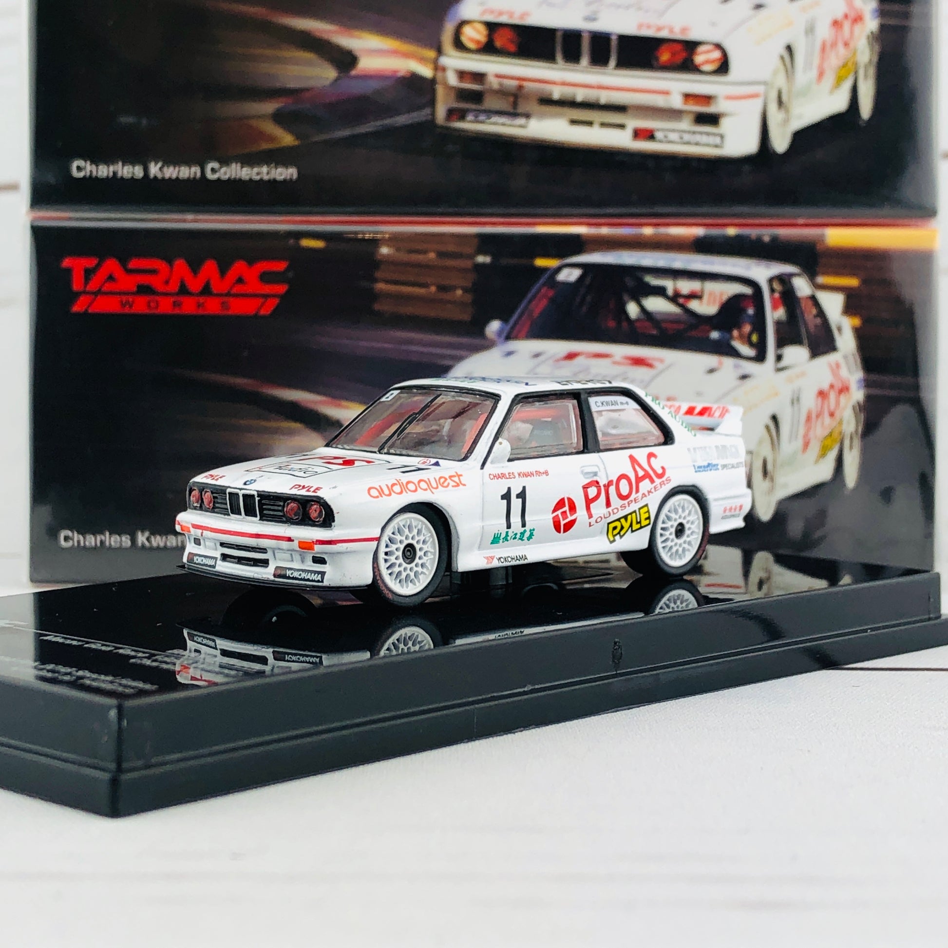 Tarmac Works 1/64 BMW M3 E30 Macau Guia Cup Race 1993 Winner Charles Kwan T64-009-93MAC