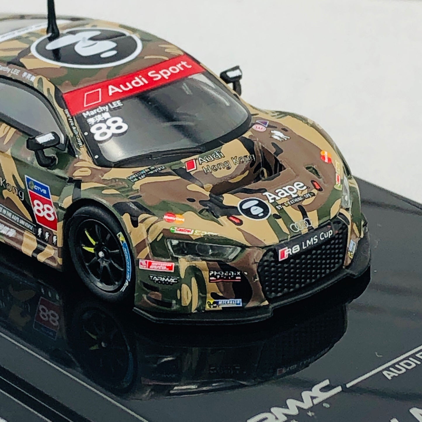 Tarmac Works 1/64 Audi R8 LMS - Audi R8 LMS Cup 2016-Taiwan AAPE / Phoenix Racing Asia - Marchy Lee