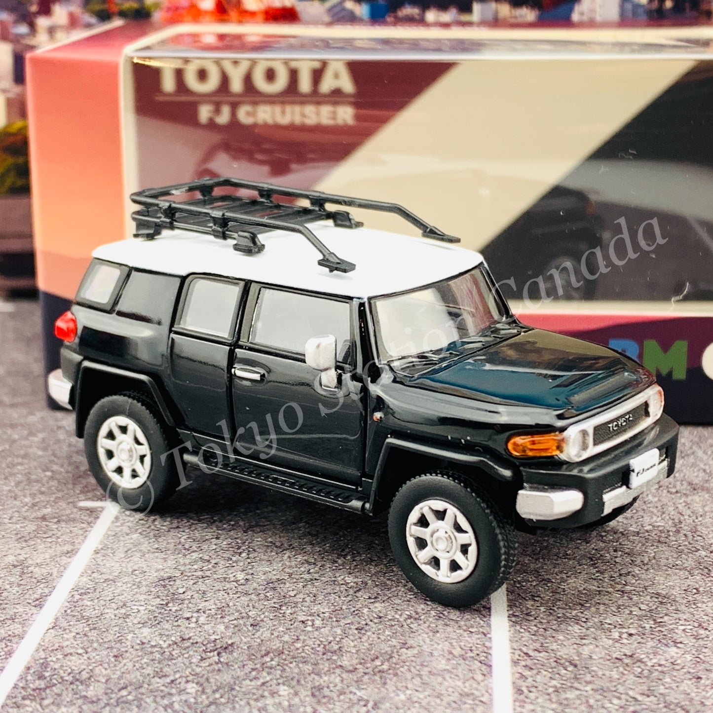 BM CREATIONS JUNIOR 1/64 Toyota 2015 FJ Cruiser - Black LHD 64B0139