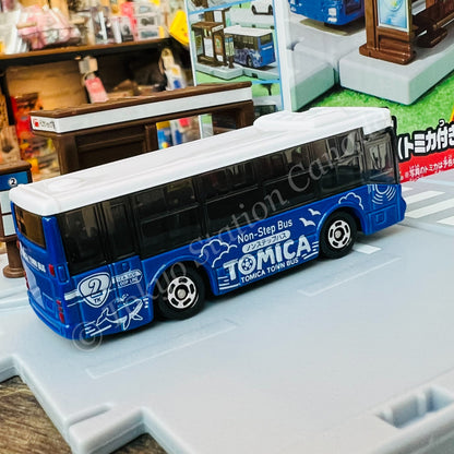 TAKARA TOMY Tomica Town Bus Stop with Tomica Bus (Mitsubishi Fuso Aero Star) 4904810209614