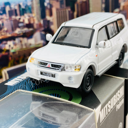 BM CREATIONS JUNIOR 1/64 Mitsubishi Pajero 3rd Generation 2003 WHITE LHD 64B0039
