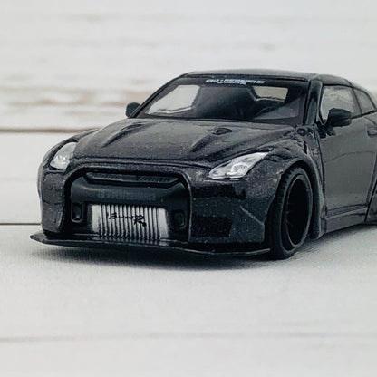 MINI GT LIBERTYWALK LB★WORKS Nissan GTR (R35) Magic Grey LHD MGT00035-L