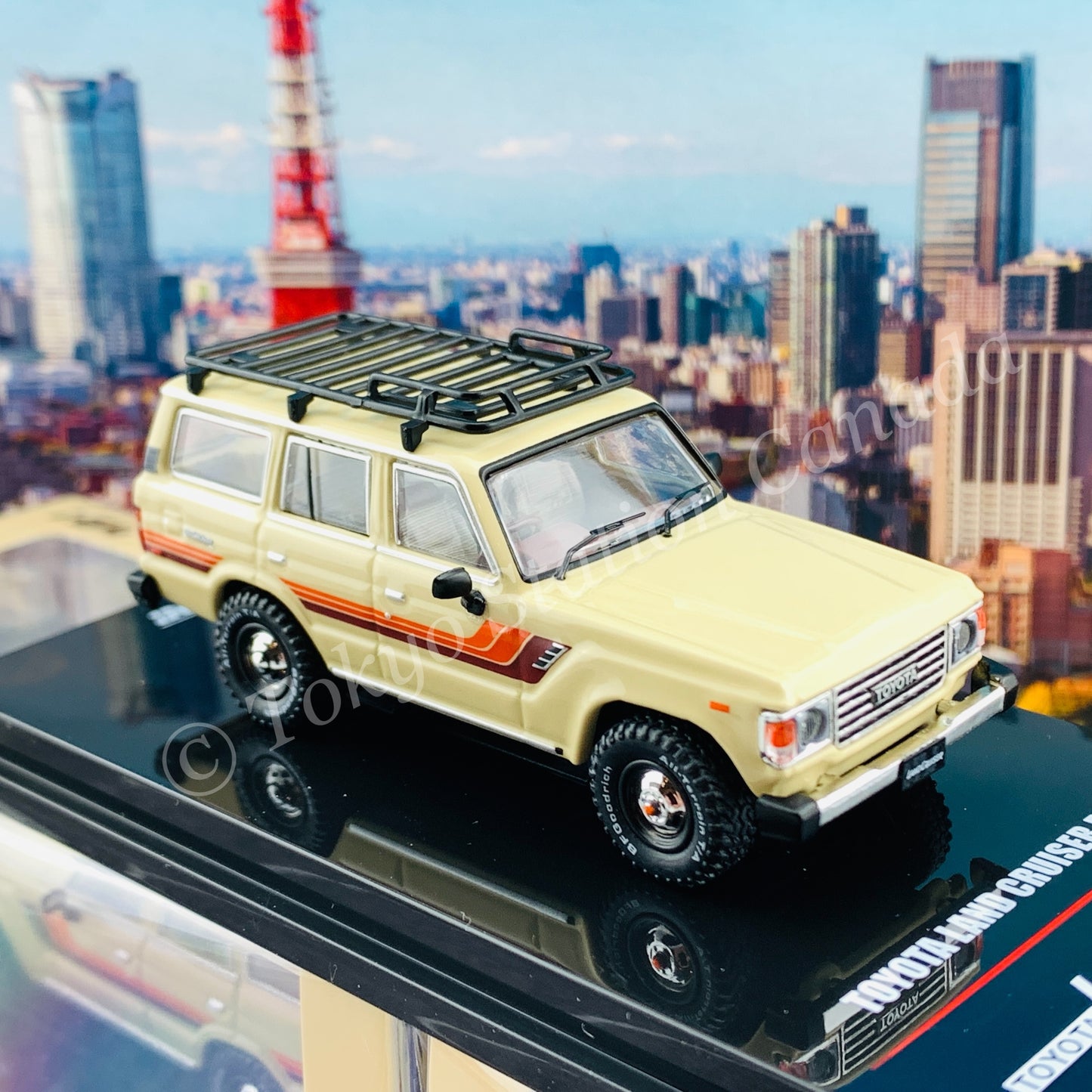 INNO64 1/64 TOYOTA LAND CRUISER FJ60 Desert Beige IN64-FJ60-BEI