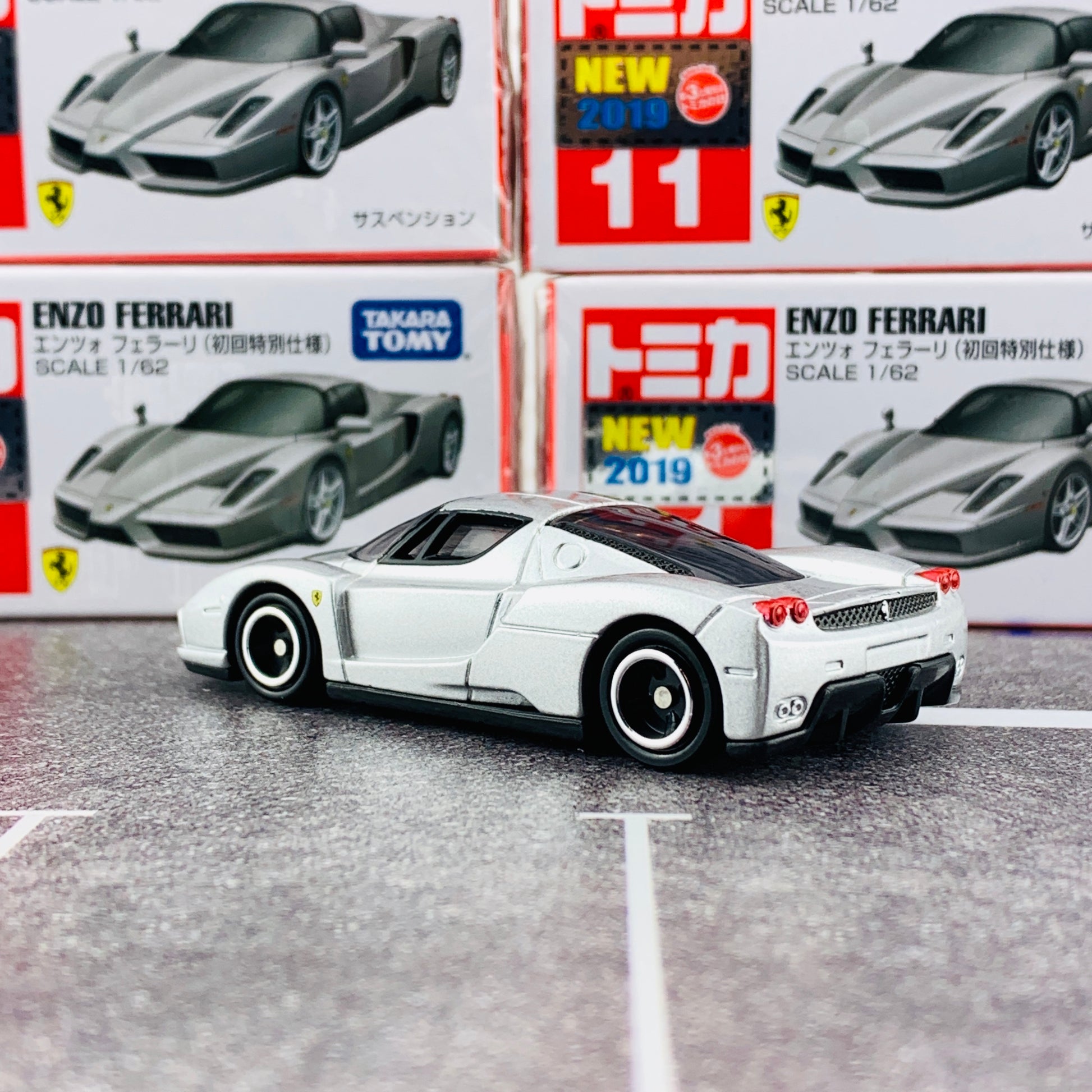 Tomica 11 ENZO FERRARI First Edition (初回特別仕様) SILVER