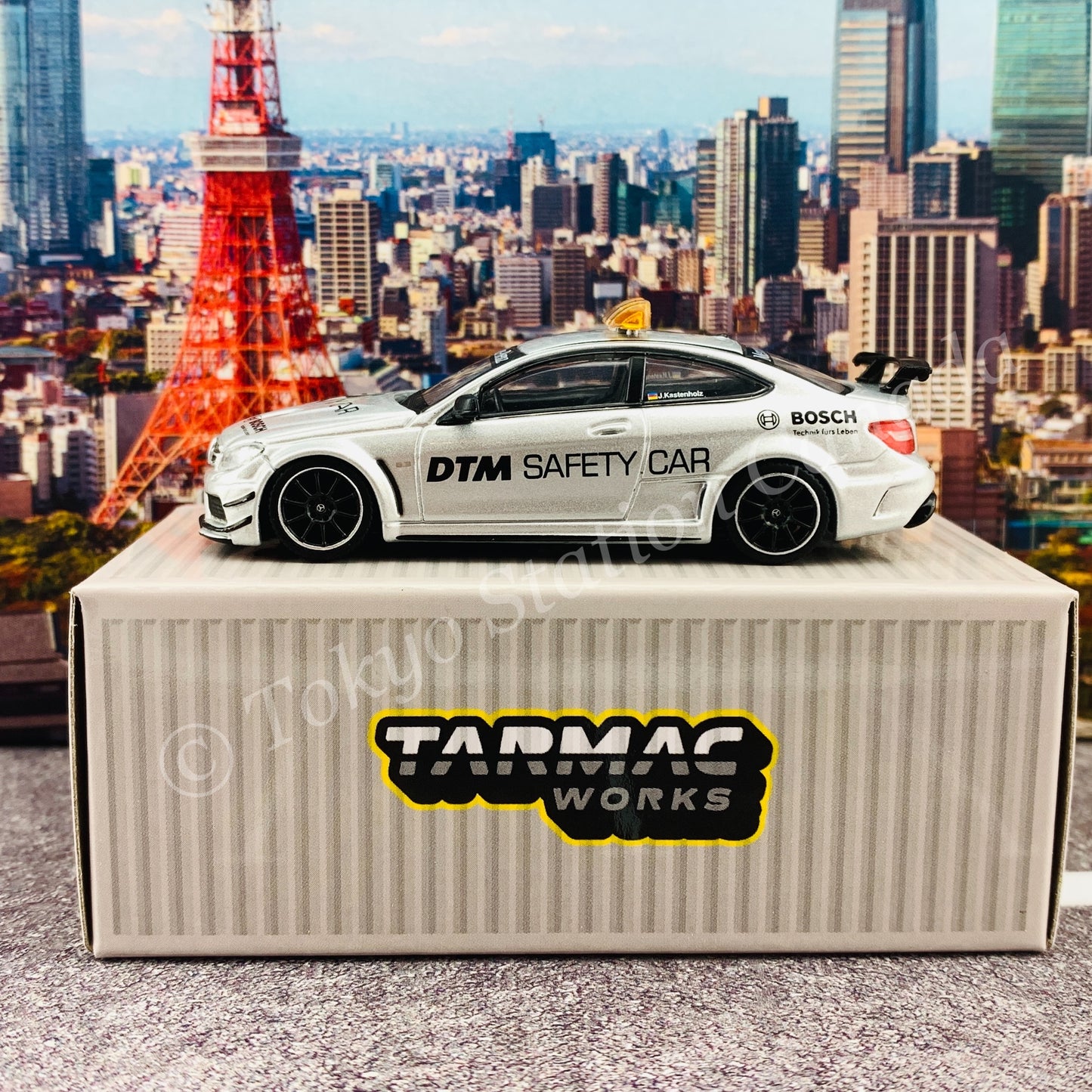 TARMAC WORKS 1/64 GLOBAL64 Mercedes-Benz C63 AMG Coupé Black Series DTM Safety Car T64G-009-SC