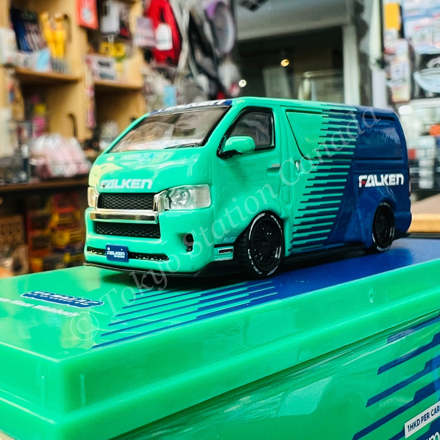 TARMAC WORKS 1/64 HOBBY64 Toyota Hiace Widebody Falken T64-038-FAL