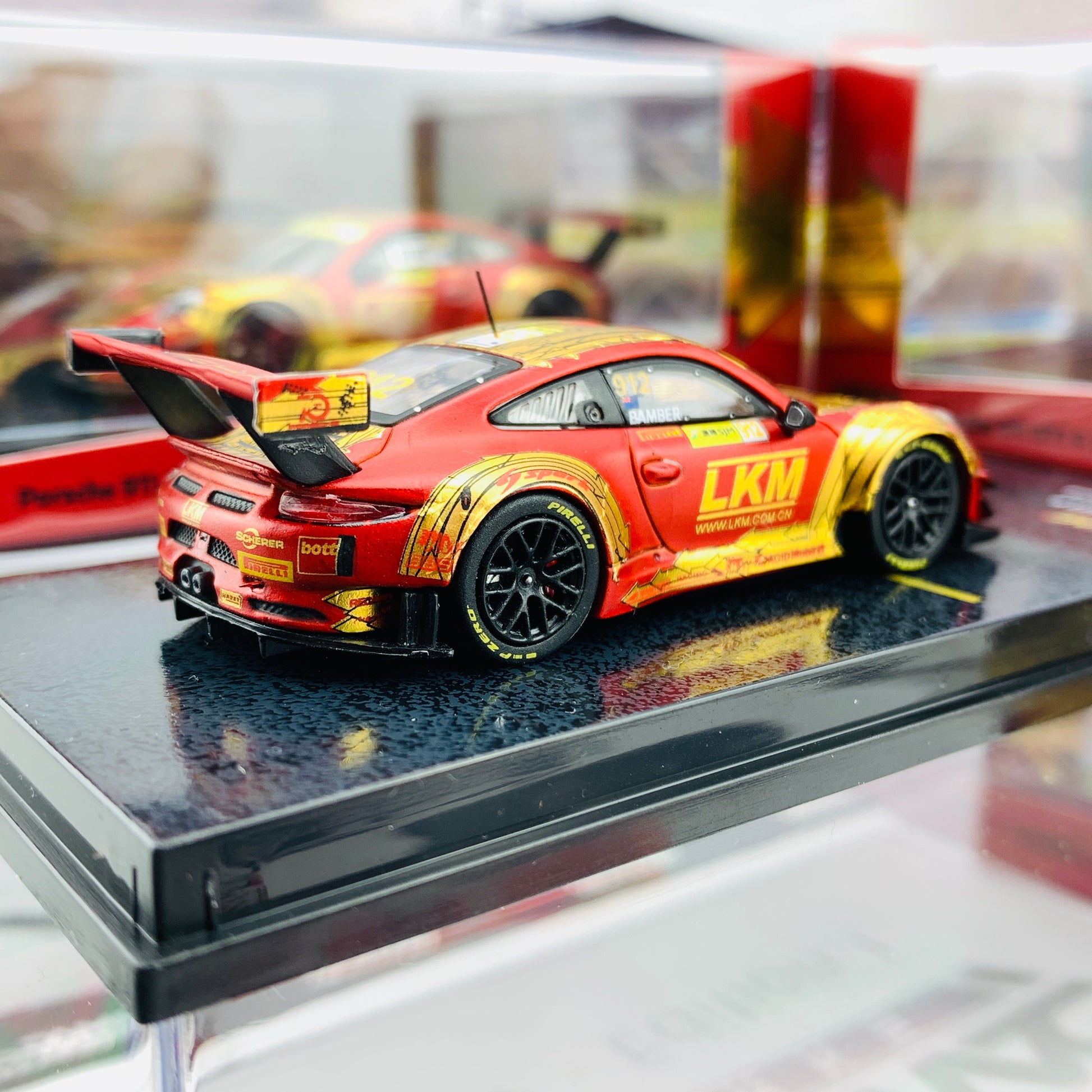 Tarmac Works 1/64 Hobby Collection Porsche 911 GT3 R (991) Macau GT Cup - FIA GT World Cup 2018 Earl Bamber T64-032-18MGP912