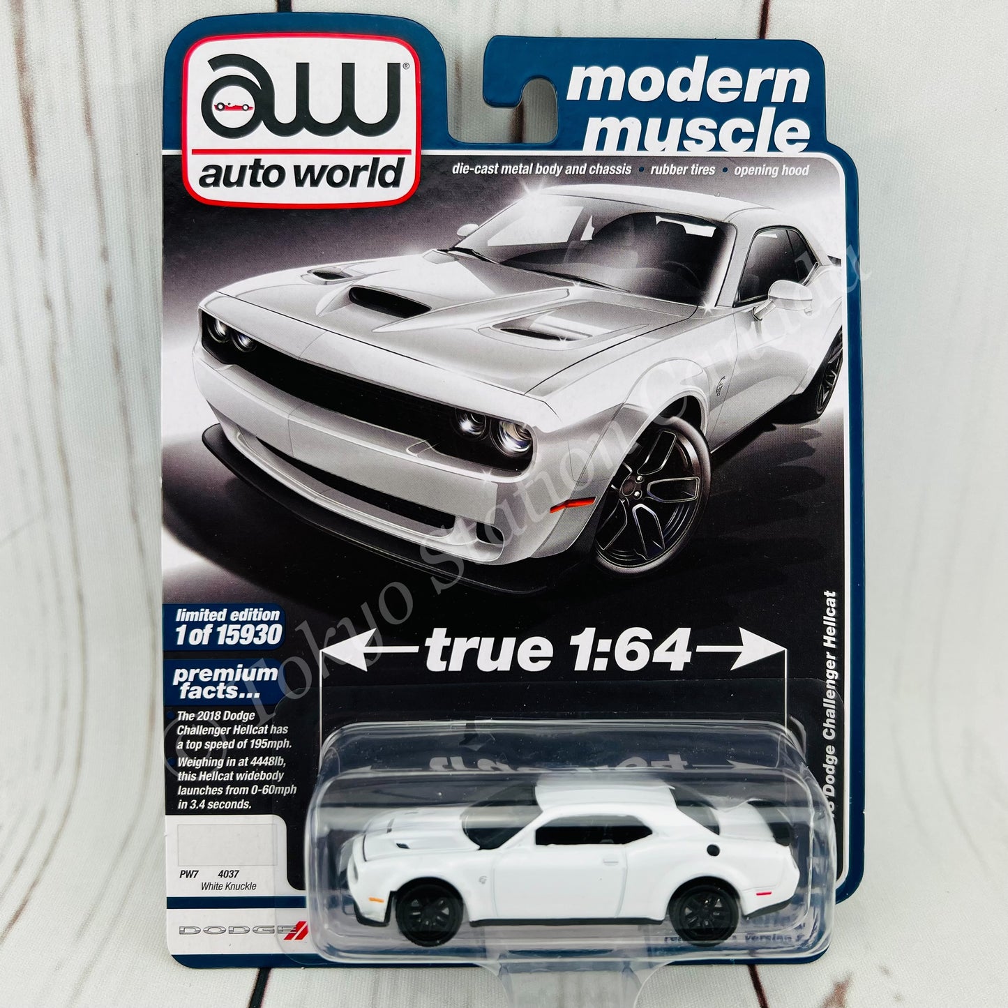 AUTO WORLD 1/64 2018 Dodge Challenger Hellcat White Knuckle 849398049495