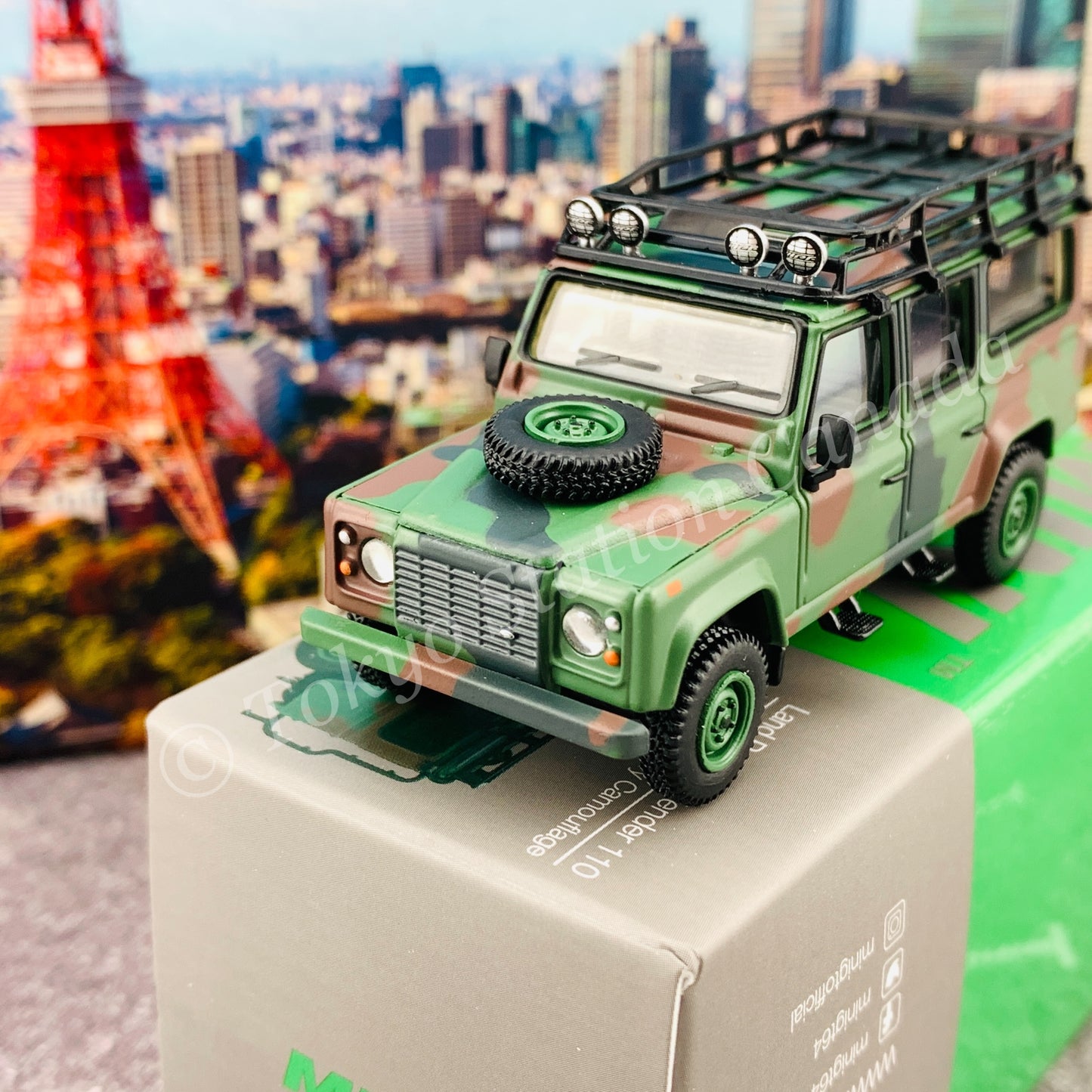 MINI GT 1/64 Land Rover Defender 110 Military Camouflage ToyEast Exclusive RHD MGT00237-R