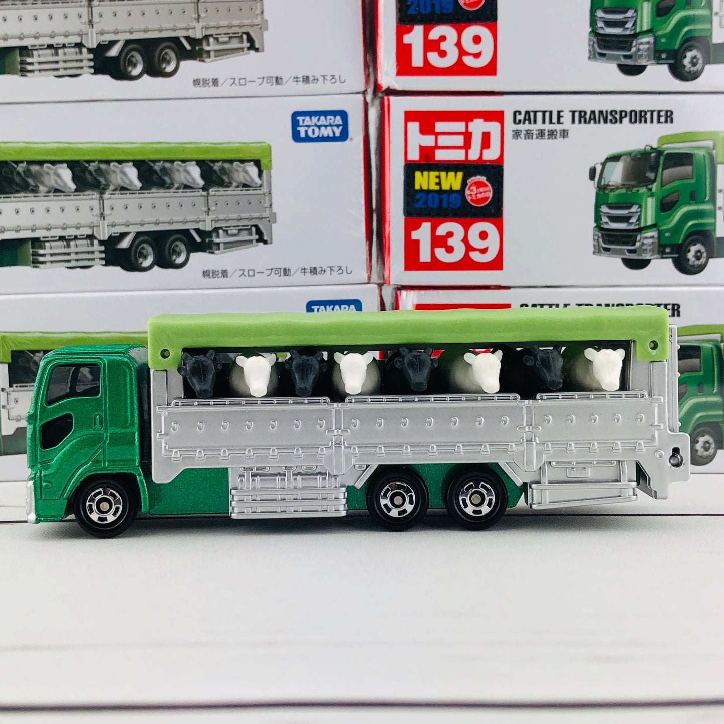 Tomica 139 Cattle Transporter