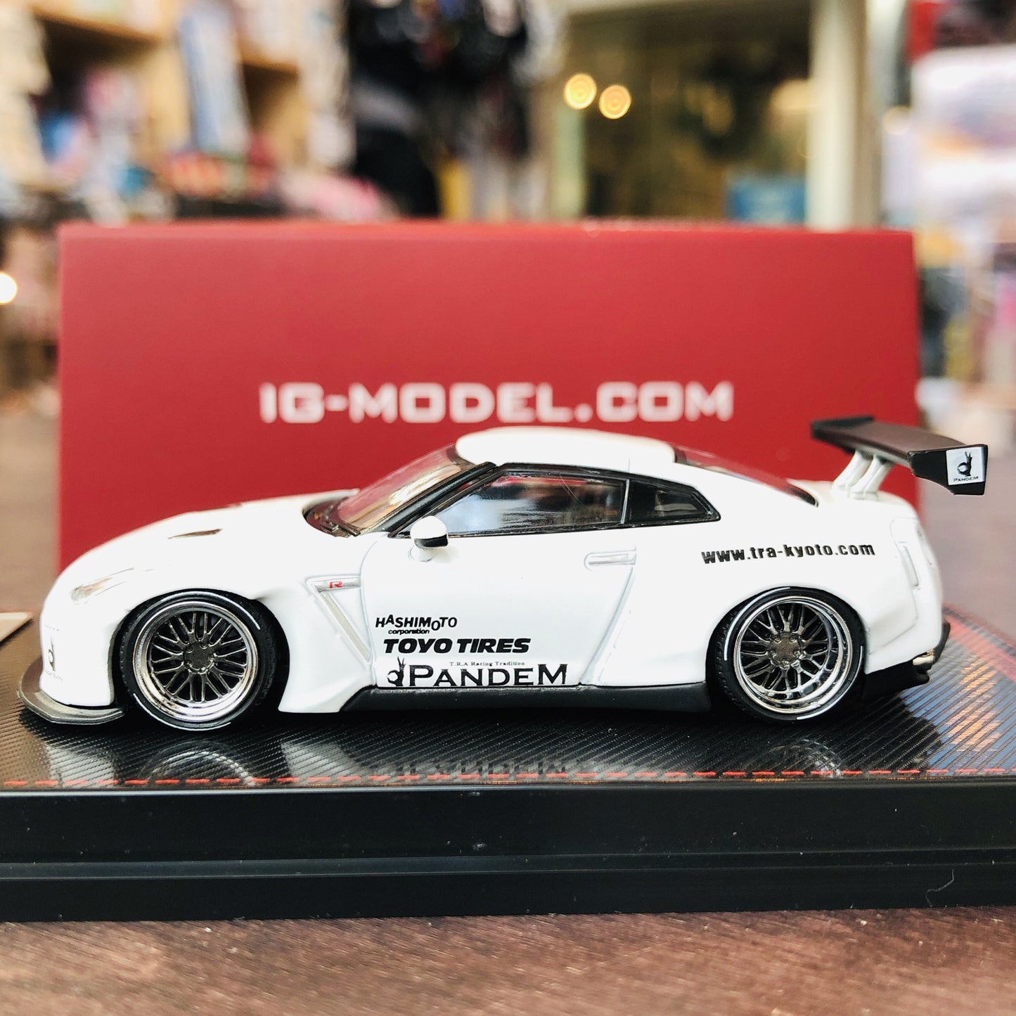 Ignition Model 1/64 Pandem R35 GTR White 1745